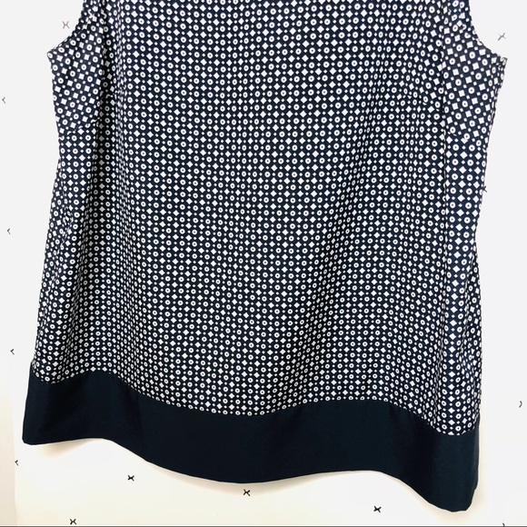 ANY OFFER Ann Taylor Loft Navy Sleeveless Geo Print Top - Picture 3 of 7